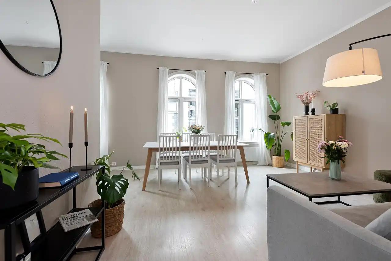 Home Window Repair Guide: Fix It Right